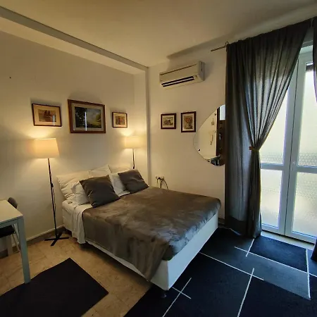 Short Rent Porta Vittoria Apartment