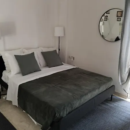 Short Rent Porta Vittoria Apartment *